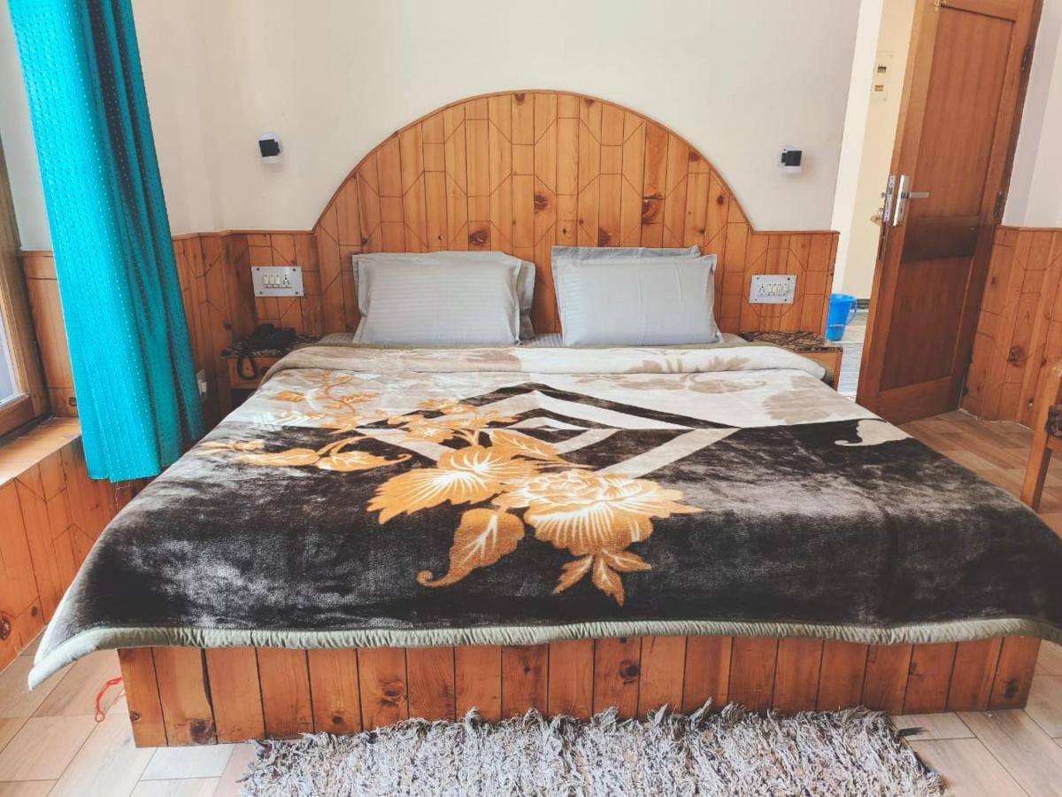 Hotel Hadimba Regency ! Free 4 Wheeler Parking ! Mountain View Rooms ! Near Mall Road Manali Zewnętrze zdjęcie