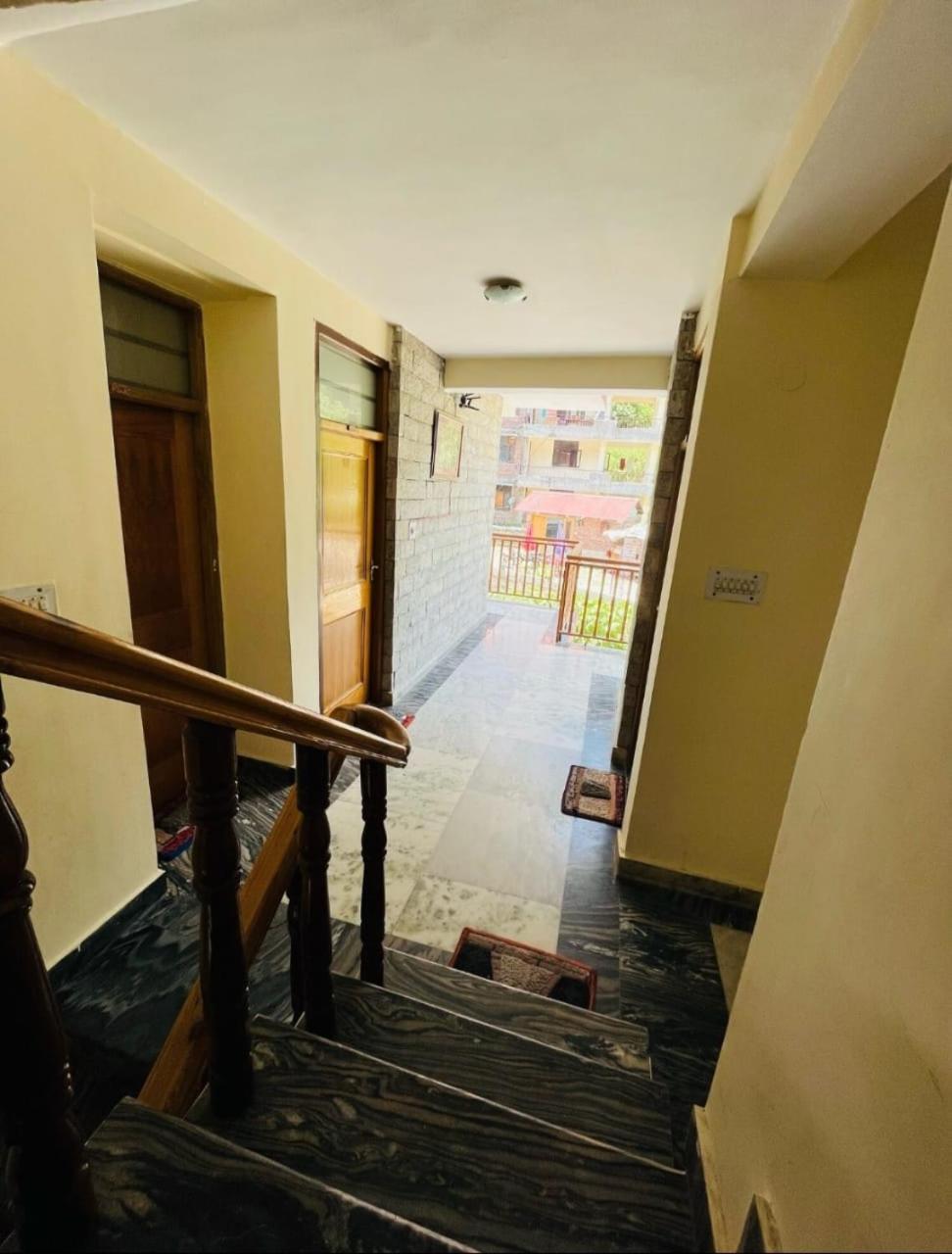 Hotel Hadimba Regency ! Free 4 Wheeler Parking ! Mountain View Rooms ! Near Mall Road Manali Zewnętrze zdjęcie